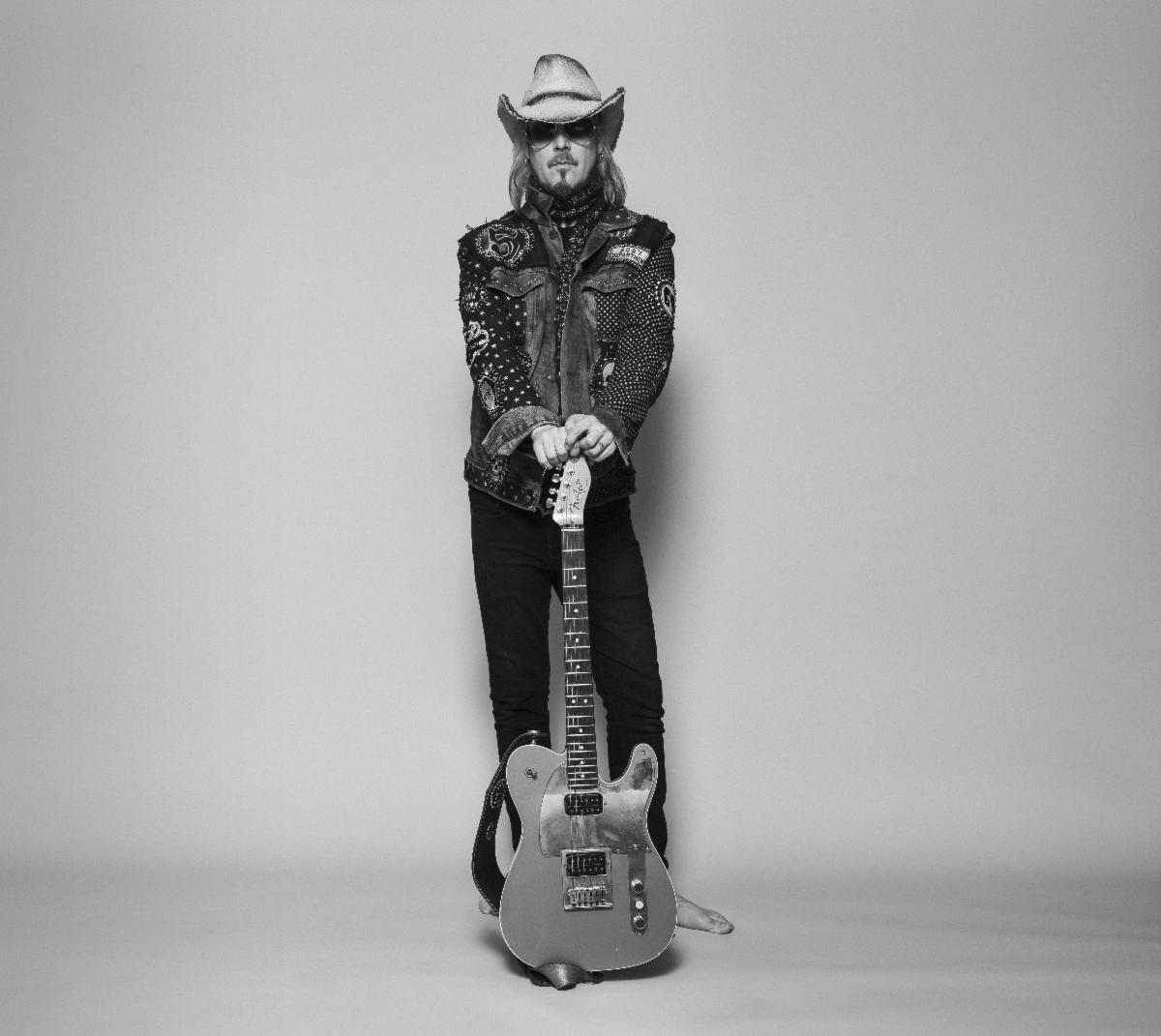 Guitar Superstar JOHN 5 Premieres Instrumental Masterpiece "The Ghost” ﻿at Guitar World