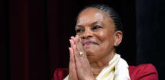 Former French Justice Minister Christiane Taubira gestures after speaking at a campus of the New York University on January 29, 2016, in New York. - Taubira quit in protest over the government's efforts to strip convicted French-born terrorists of their citizenship if they have a second nationality. Taubira, popular among the ruling Socialists of President Francois Hollande but a target of criticism from right-wing politicians, tweeted: "Sometimes to resist means staying, sometimes resisting means leaving."