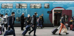 At the Gare de Lyon station, travellers arrive in Paris for their confinement.
On Tuesday 17 March 2020 at noon, Emmanuel Macron's decision to place the country in almost total containment to stop the spread of the Covid-19 epidemic in France became effective. Paris, March 17, 2020.
Gare de Lyon, les voyageurs arrivent à Paris pour leur confinement.
Mardi 17 mars 2020 a midi, la decision d’Emmanuel Macron de placer le pays en confinement quasi total pour enrayer la propagation de l'epidemie de Covid-19 en France est devenue effective. Paris, 17 mars 2020.