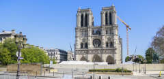 The square of Notre-Dame. Paris, April 5, 2020.
Le parvis de Notre-Dame. Paris, 5 avril 2020.