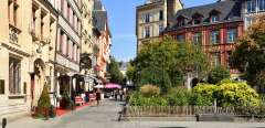 Place de la Pucelle, au cœur du centre historique de Rouen. La cité normande figure dans notre top 10 des villes moyennes où il fait bon vivre autour de Paris.