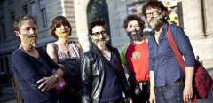 Paris. La Sorbonne. Action du collectif la Barbe lors d'un débat organisé par le Club Jade, Terra Nova et Mediapart en 2010.