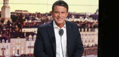 Manuel Valls chats with journalist Apolline de Malherbe at RMC/BFMTV studios in Paris, in France, 01 September 2021. Photo by Jerome Domine/ABACAPRESS.COM
