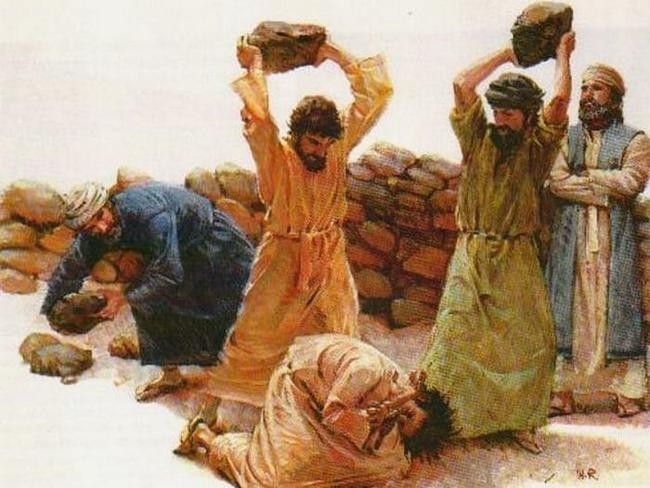 3. Женщину, которая не была девственницей в день свадьбы, нужно убить