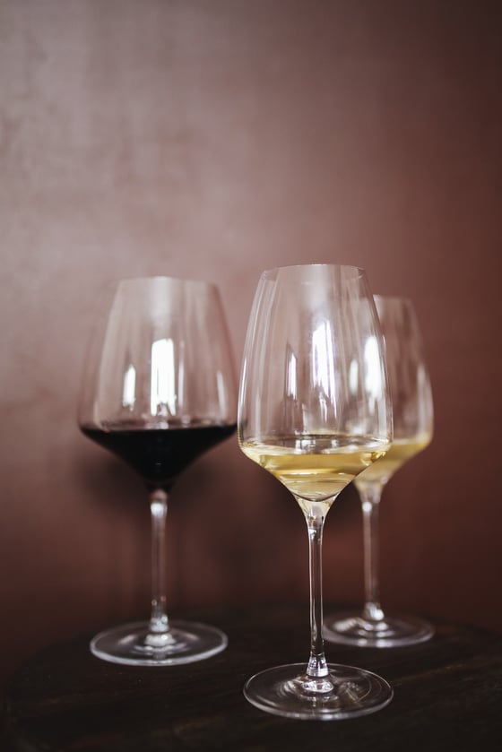 canva-clear-wine-glasses-with-wine-MAD9Lw8KvhU