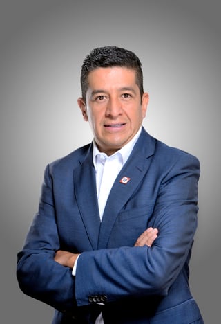 Roberto Medina (002)
