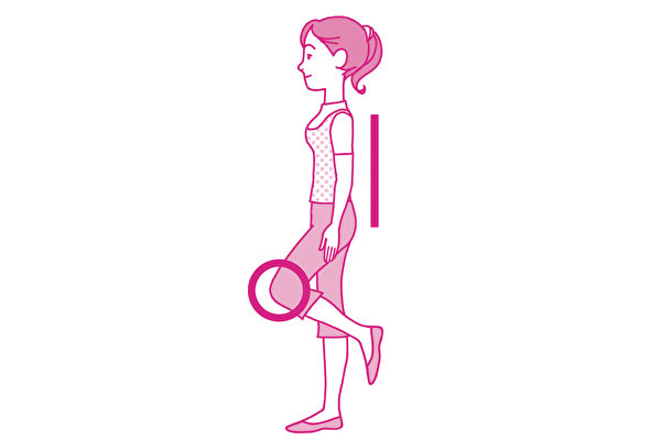 單腳站立又稱「動態火鶴療法」,是能鍛鍊骨骼、預防骨質疏鬆症的體操。(世茂出版提供)