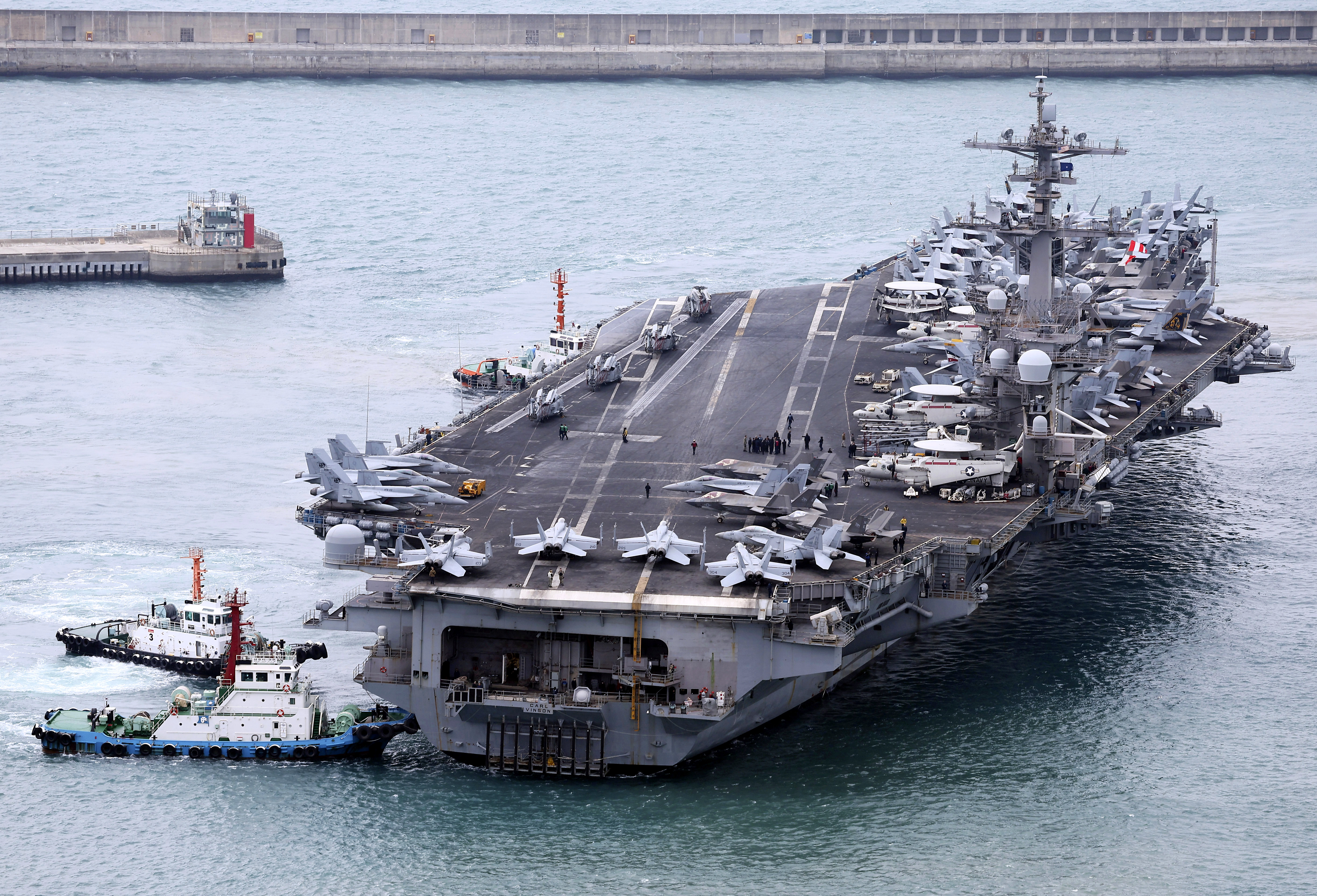 US Aircraft Carrier Enters South Korean