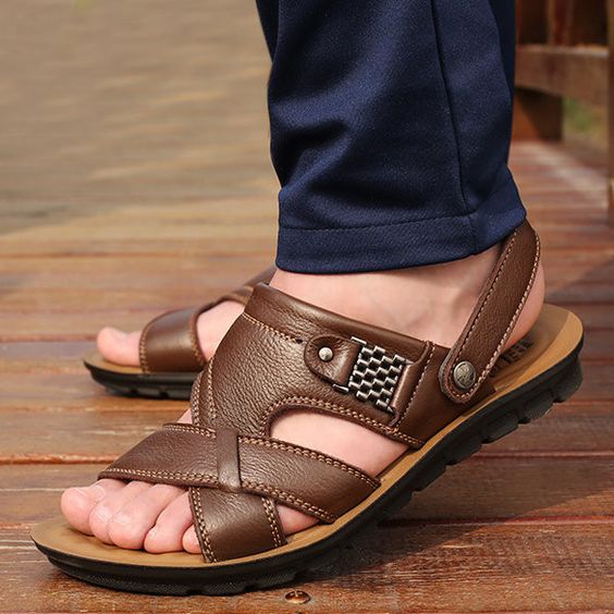 Brand: NoDescription: Shoe Type: Sandals Toe Type:Open Toe Closure Type: Slip On Gender: Male Occasion: CasualSeason: Summer Autumn Color: Black Brown Yellow Material: Upper Material: Leather Outsole Material: Rubber Package included: 1*pair of shoes(without box)