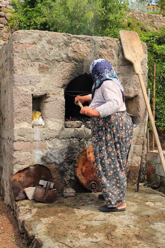 A Seasonal Cook in Turkey: Bread-making in a Turkish Village for a Circumcision Celebration!