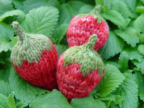 Strawberries | Breien en haken, Breien projecten, Garen