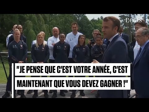 Macron s'improvise coach des joueuses de l'équipe de France avant le Mondial
