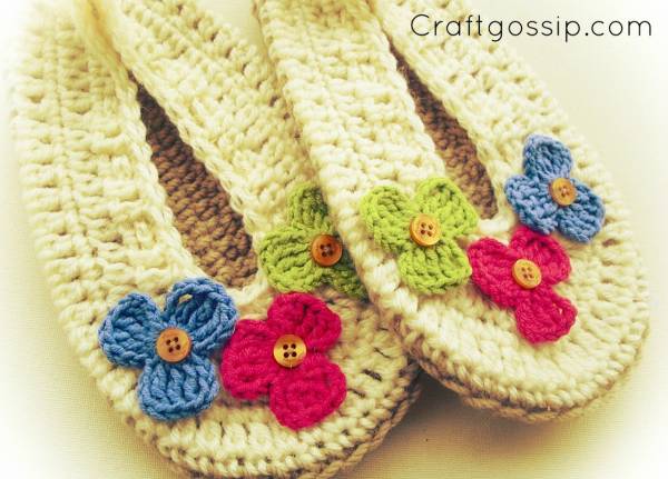 free-crochet-pattern-slippers-flowers