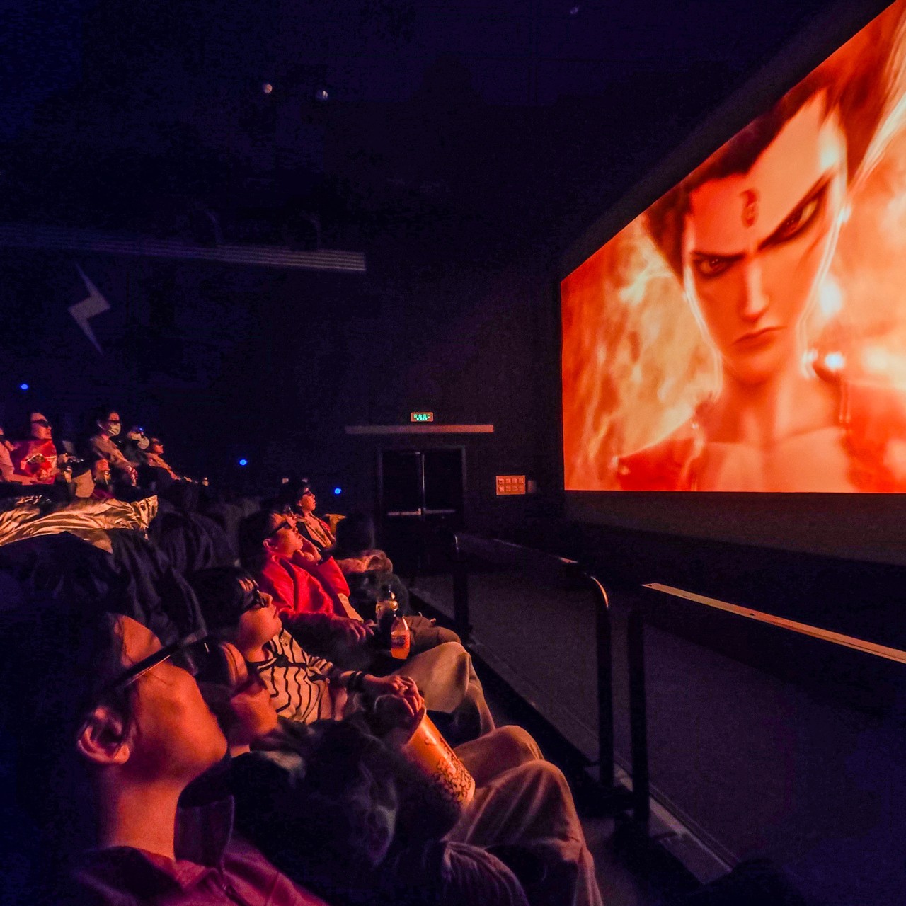 Membros da audiência assistem à versão 4D de Ne Zha 2 em um cinema no distrito de Dongcheng, em Pequim, em 17 de fevereiro. Foto: Xinhua