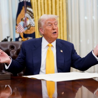 O presidente dos EUA, Donald Trump, no Salão Oval da Casa Branca em Washington na sexta-feira. Foto: Reuters