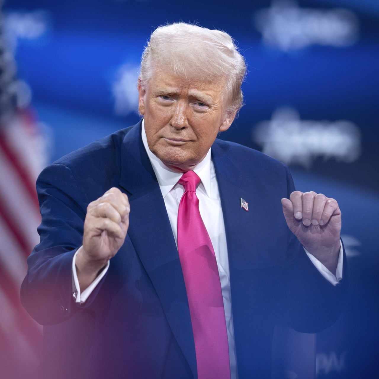 O presidente dos EUA, Donald Trump, demitiu seis oficiais militares seniores na sexta-feira, incluindo o oficial de mais alta patente dos EUA e principal conselheiro militar do presidente. Foto: AP