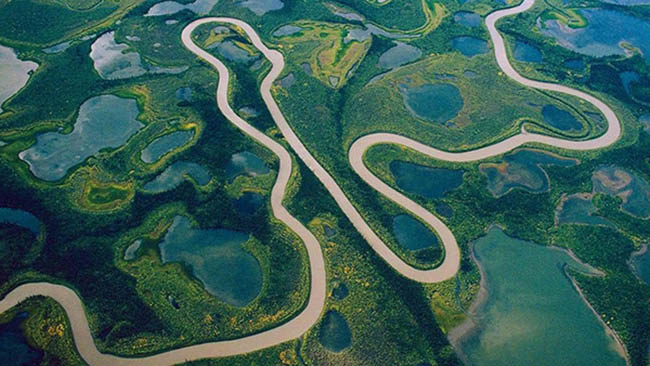 Kỳ lạ con sông dài nhất thế giới nhưng không có một cây cầu - 5