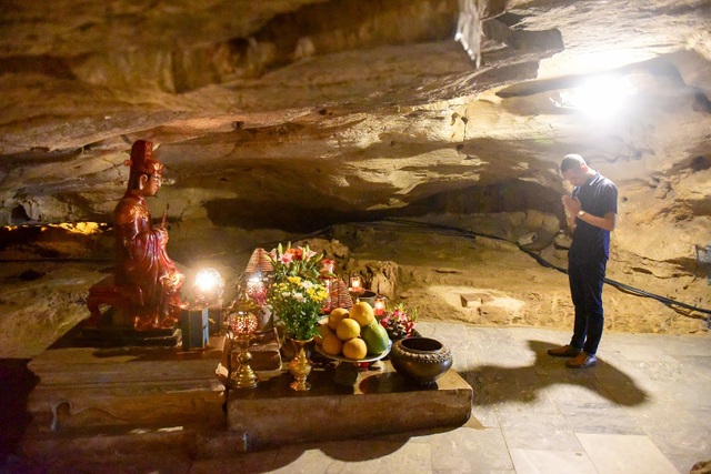 Kỳ lạ ngôi chùa cổ 1000 năm, tọa lạc trong lòng hang động ở Ninh Bình - 6
