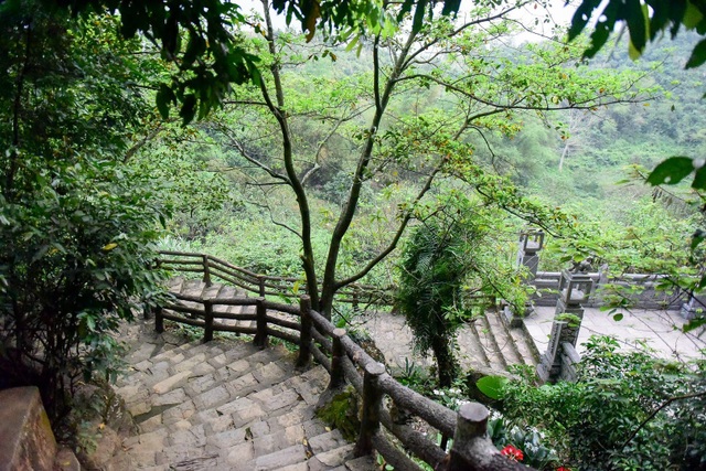 Kỳ lạ ngôi chùa cổ 1000 năm, tọa lạc trong lòng hang động ở Ninh Bình - 15