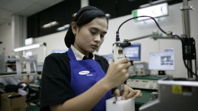 Các lao động nữ của Samsung bị dọa kiện hoặc đuổi việc nếu 