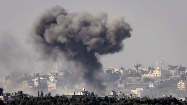 Trong cuộc tấn công của Israel vào Gaza, hơn 9.000 người đã thiệt mạng, theo Bộ Y tế do Hamas điều hành.