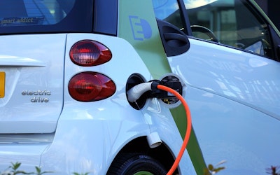 Electric Vehicles Go High Voltage