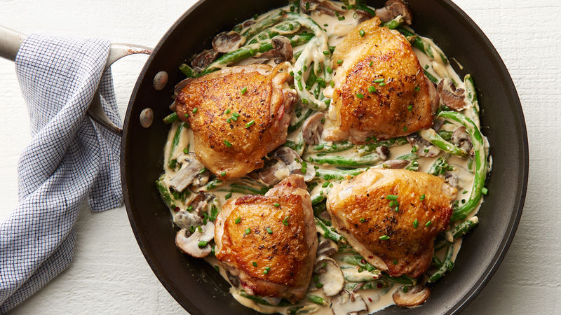 Skillet Chicken Thighs with Green Beans and Mushrooms
