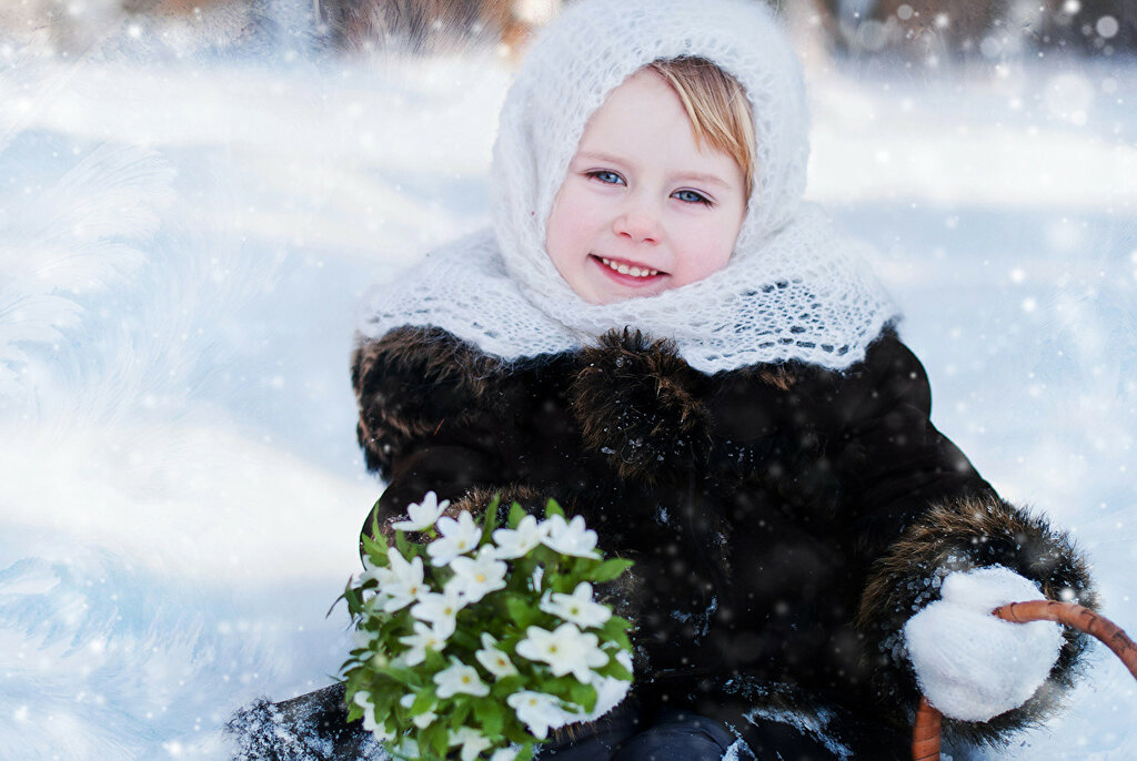 Winter_Snowdrops_Little_girls_Smile_513101_1280x857.jpg