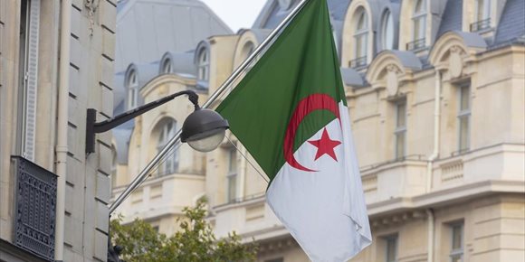 8. La empresa estatal Sonatrach anuncia el hallazgo de tres yacimientos de gas y petróleo en el sur de Argelia