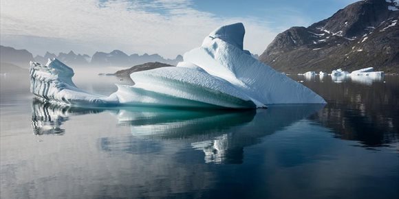1. Científicos investigan si el retroceso de los glaciares en el Ártico es natural o provocado