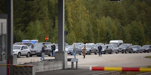 4. Finlandia cierra sus fronteras a los turistas rusos desde este viernes