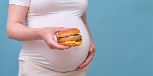 6. El aumento excesivo de peso en el embarazo reconfigura de forma diferente los cerebros masculinos y femeninos