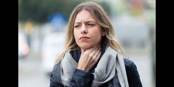 1. Afonía y frío: ¿sirve de algo protegernos la garganta en los días de menor temperatura?