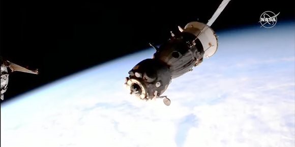 6. La Soyuz con fugas regresa a la Tierra sin tripulación