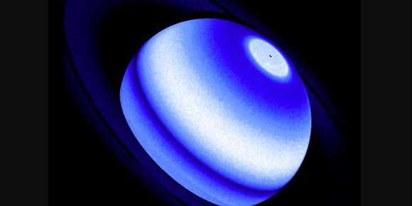 1. Hubble encuentra anillos de Saturno calentando su atmósfera