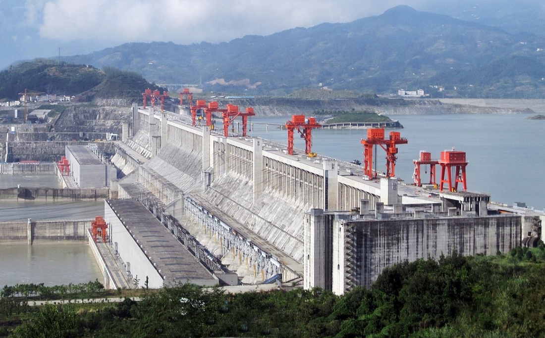 Con đập thủy điện Tam Hiệp nằm ở Hồ Bắc, Trung Quốc và cũng là đập thủy điện lớn nhất thế giới về sản lượng điện.