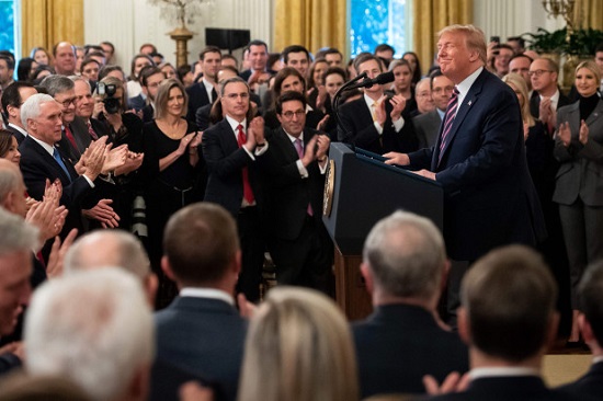 واجه الرئيس طلب بإقالته وتمت تبرئته في نهاية المطاف واجه الرئيس طلب بإقالته وتمت تبرئته في نهاية المطاف