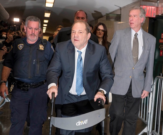 إدانة المنتج هارفي وينشتاين بتهم الاعتداء الجنسي إدانة المنتج هارفي وينشتاين بتهم الاعتداء الجنسي