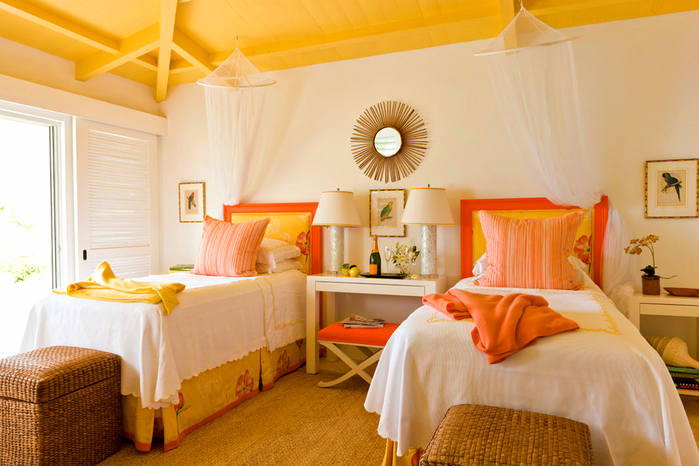 happy-yellow-shared-bedroom (700x466, 401Kb)