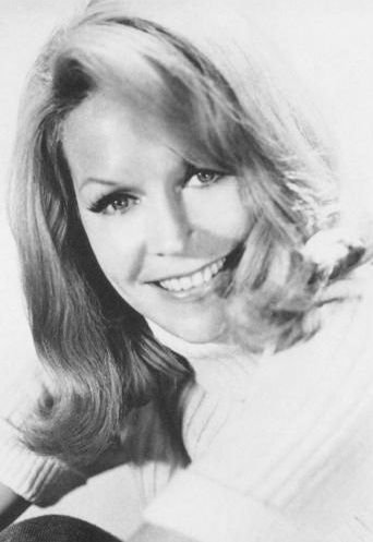 Sue Thompson age, hometown, biography | Last.fm