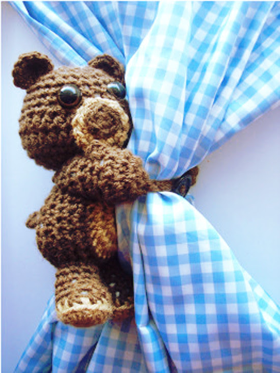 curtain-hugging-bear-new