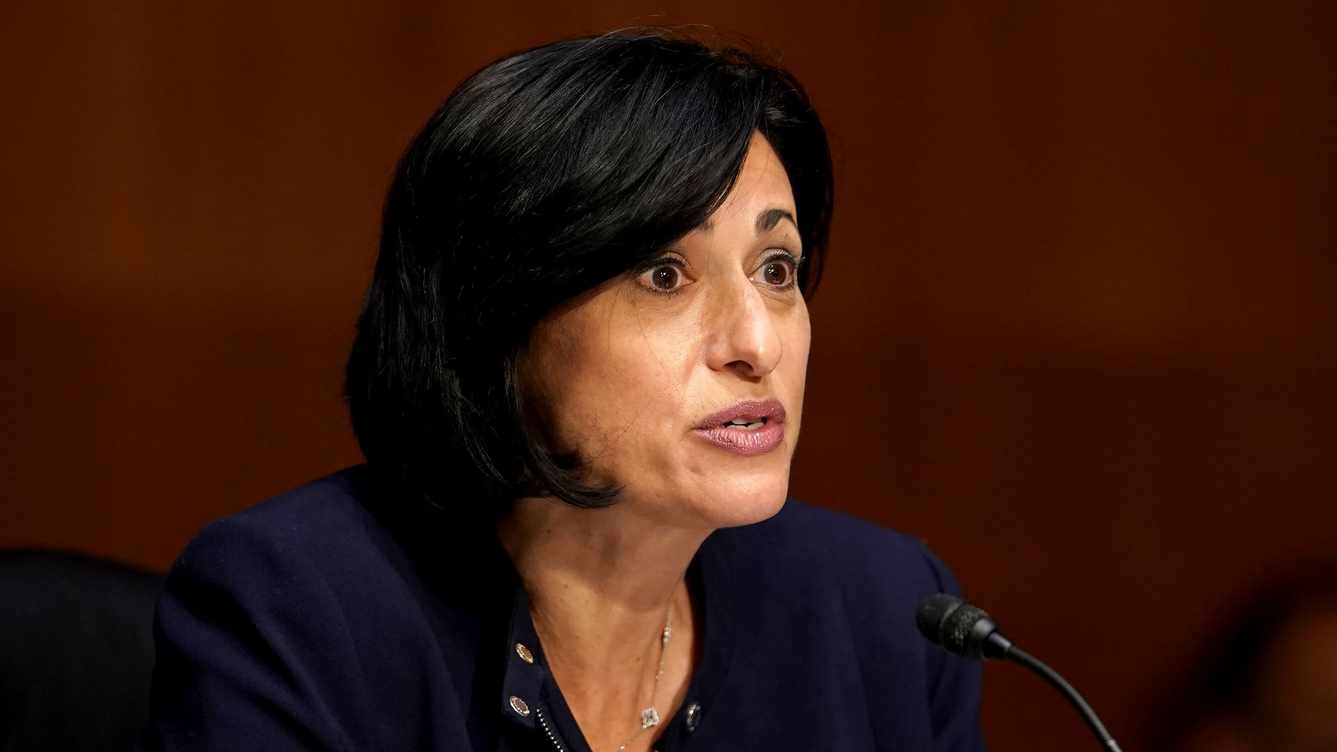 CDC Director Gives Warning to Vaccinated: “…Increased Risk of Severe Disease Among Those Vaccinated Early” (VIDEO) CDC Director Gives Warning to Vaccinated: “…Increased Risk of Severe Disease Among Those Vaccinated Early” (VIDEO)