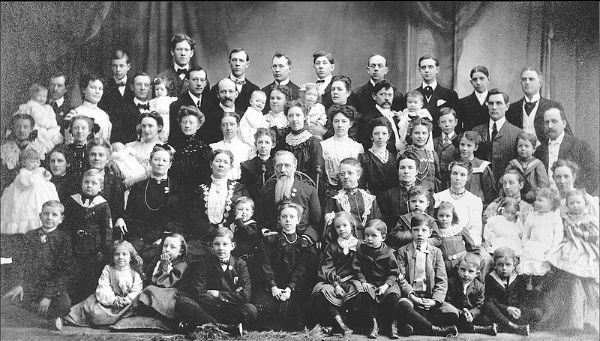 Family of Joseph F. Smith, 1901