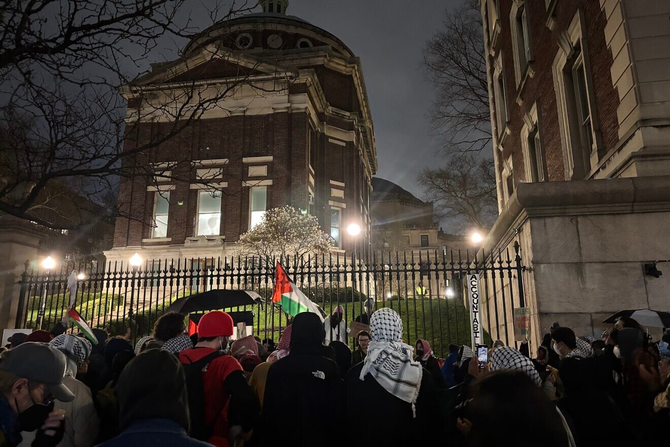 Anti-Israel protesters outside of Earl Hall Gate on 117th street and Broadway on Columbia University's campus, April 2, 2025. Photo by Vita Fellig. Anti-Israel protesters outside of Earl Hall Gate on 117th street and Broadway on Columbia University's campus, April 2, 2025. Photo by Vita Fellig.
