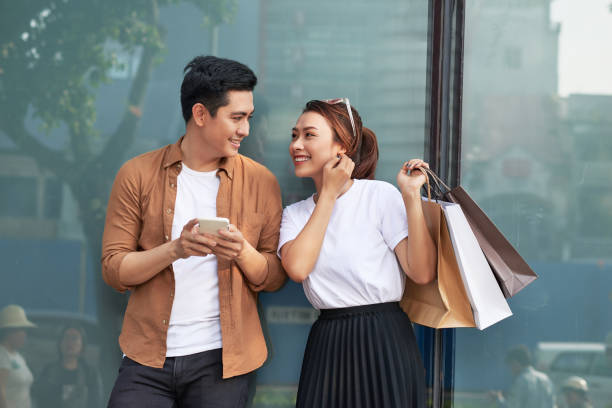 12,696 Vietnamese Couple Stock Photos, Pictures & Royalty-Free Images -  iStock