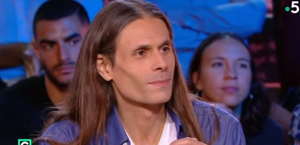 Aurélien Barrau sur le plateau de C Politique sur France 5, le 23 septembre 2018 (capture d'écran).