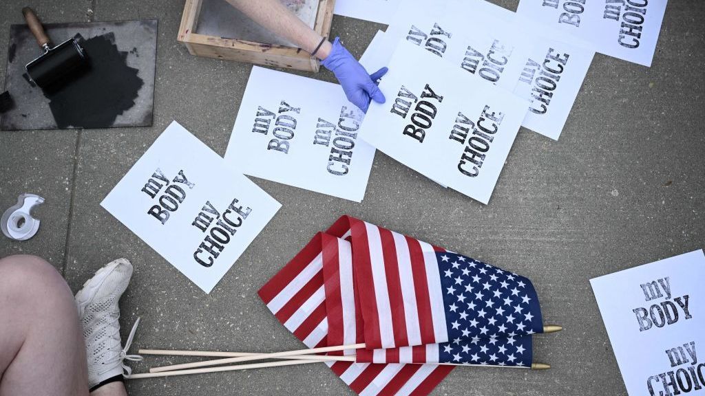 A Canadian official says Americans can get abortions there if Roe is overturned A Canadian official says Americans can get abortions there if Roe is overturned