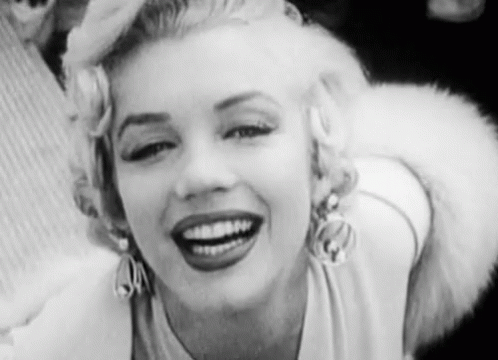 Kiss Marilyn Monroe GIF Kiss Marilyn Monroe GIF