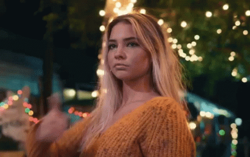 Madelyn Cline Sarah Cameron GIF Madelyn Cline Sarah Cameron GIF
