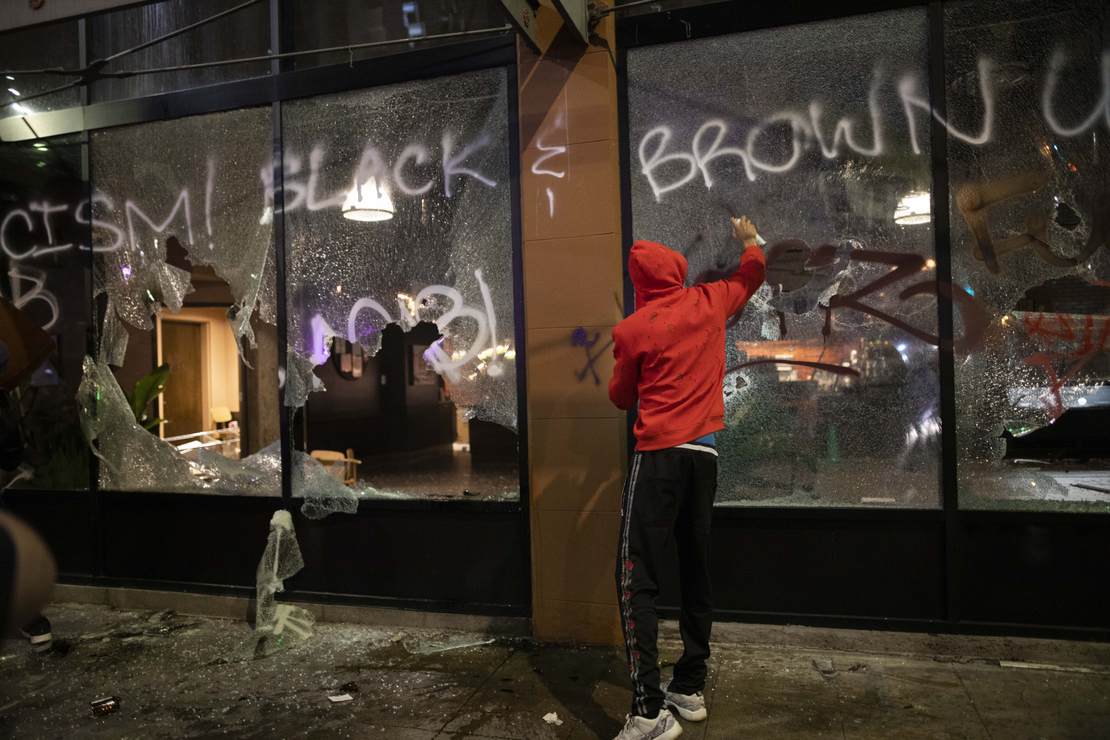 mail?url=https%3A%2F%2Fmedia.townhall.com%2Ftownhall%2Freu%2Fo%2F2020%2F157%2F987dc32b-e982-402b-8b4e-4eee06330b4c-1110x740.jpg&t=1598821215&ymreqid=db14a754-fed5-3305-1c40-1e010c015700&sig=Z6cCl_sxe5pKFgA6Ku4qcw--~D